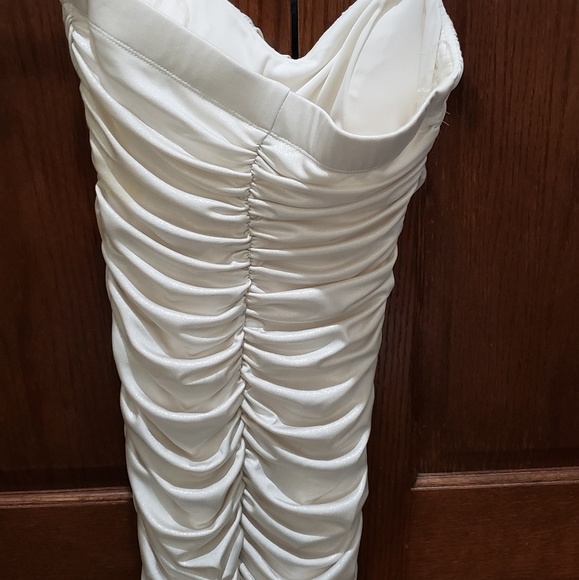 White strapless dress - Picture 3 of 4